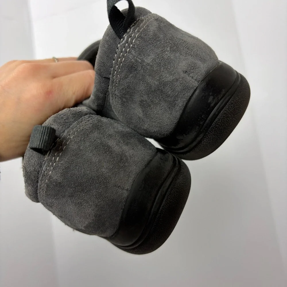 Earth Origins Dina Womens Gray Suede Leather Slip On Loafers Size 7.5 M